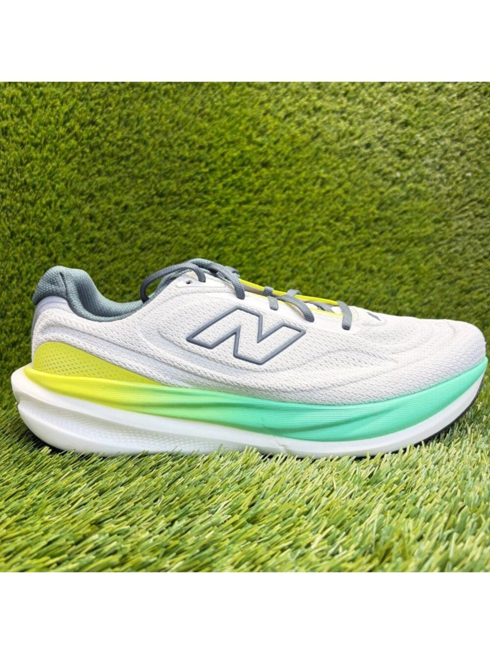 New Balance 1080v15 Mens Size 11 White Volt Athletic Running Shoes Sneakers